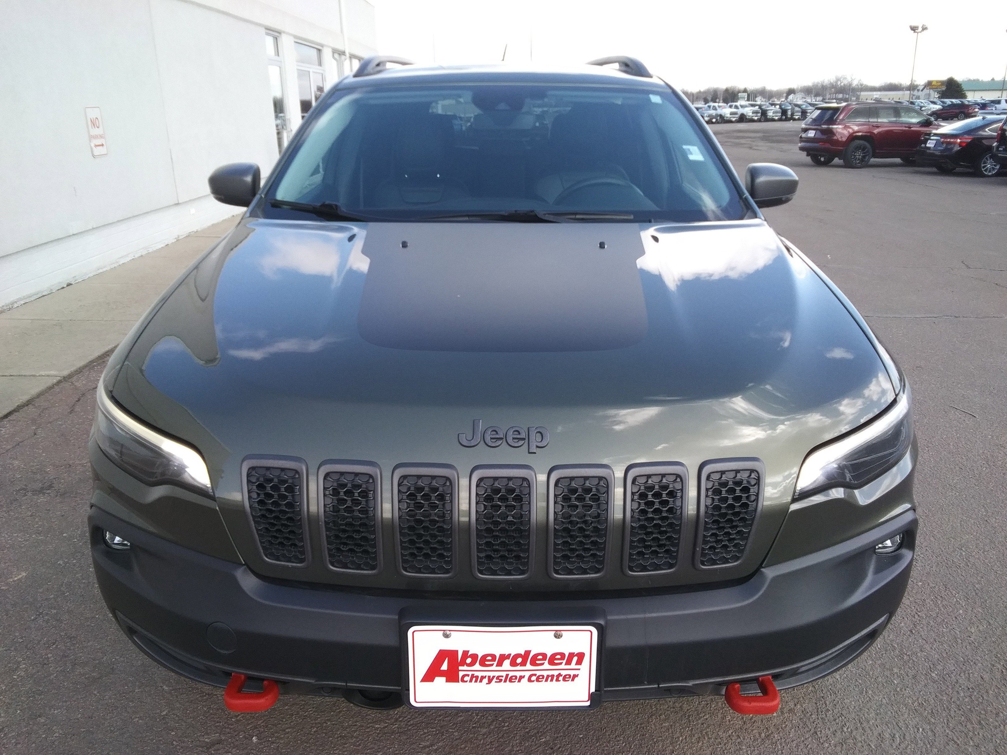 2021 Jeep Cherokee photo 3