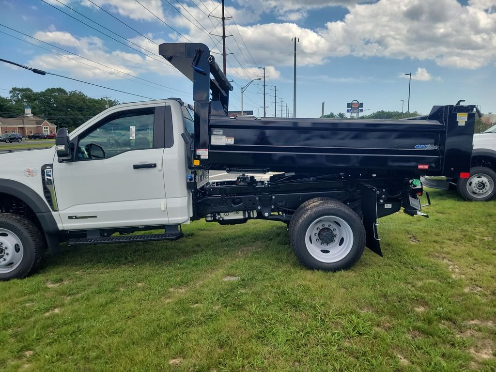 New 2026 Oxford White Ford F-550® XL image 11