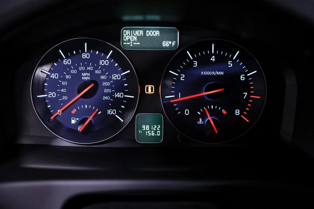 Used 2011 Black Volvo T5 R-Design image 28