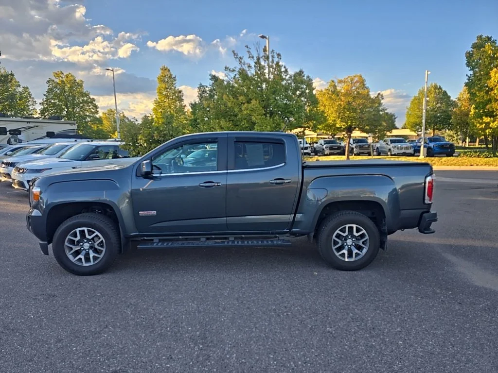 Used 2015 Cyber Gray Metallic GMC SLE1 image 2
