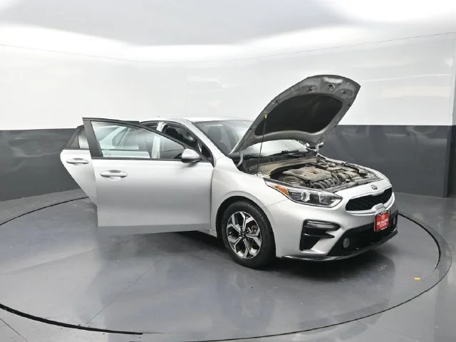 Used 2021 Silver Kia LXS image 39