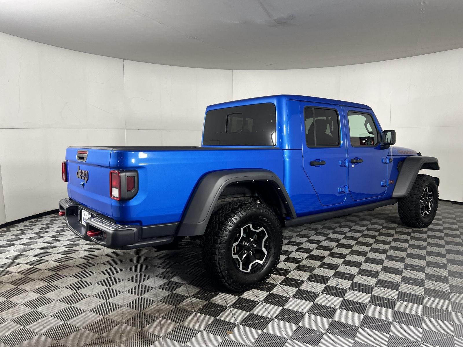 Used 2022 Hydro Blue Pearlcoat Jeep Rubicon image 9