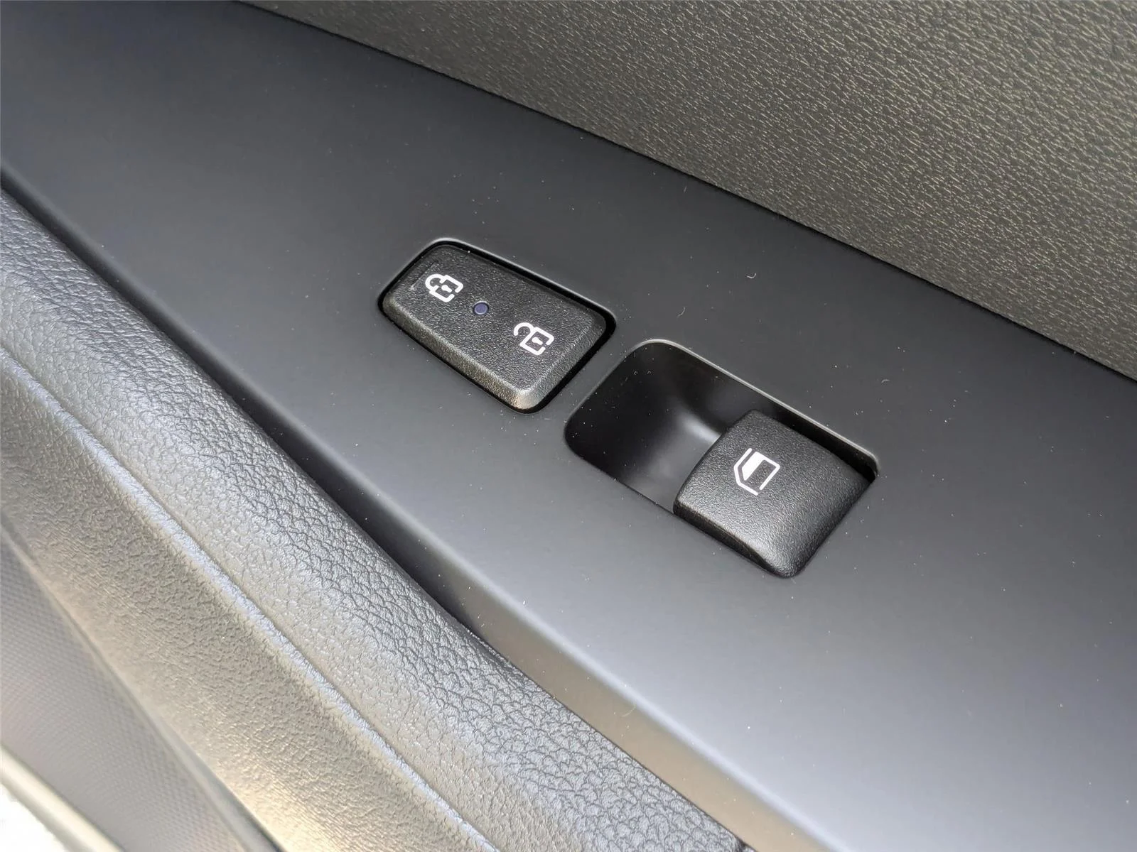 2025 Kia Sportage LX Hybrid - Photo 33