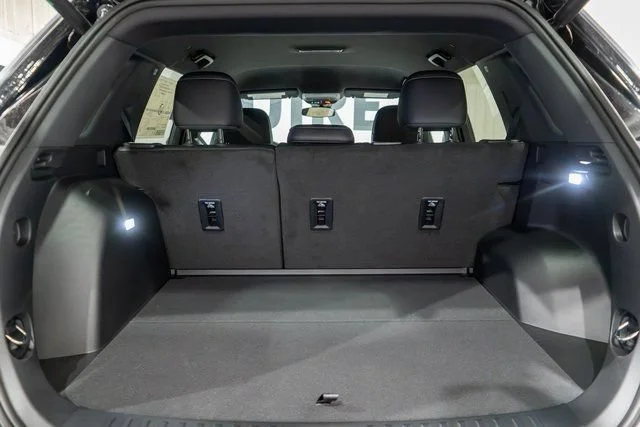 2027 Chevrolet Equinox LT - Photo 9