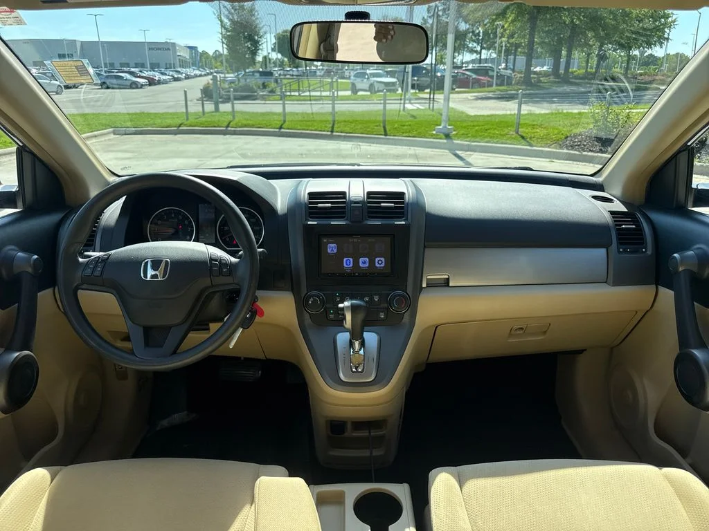 Used 2011 Polished Metal Metallic Honda SE image 16
