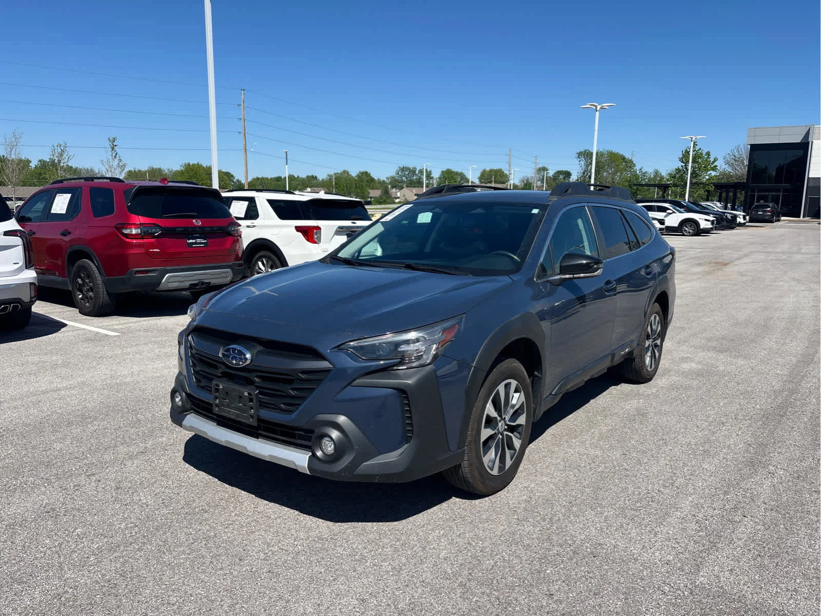 Used 2024 Subaru Outback Limited with VIN 4S4BTANC5R3105312 for sale in Kansas City