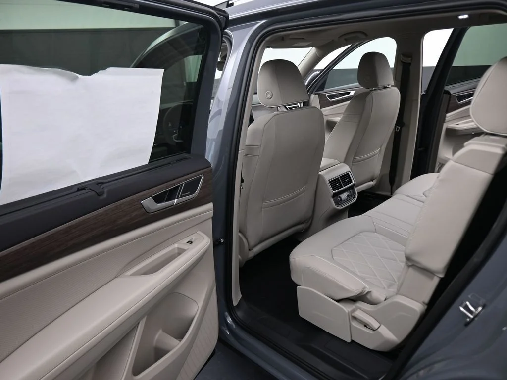 New 2026  Volkswagen 2.0T SEL Premium R-Line image 39