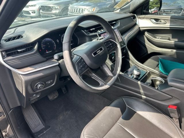 Used 2024 Gray Jeep Limited image 7