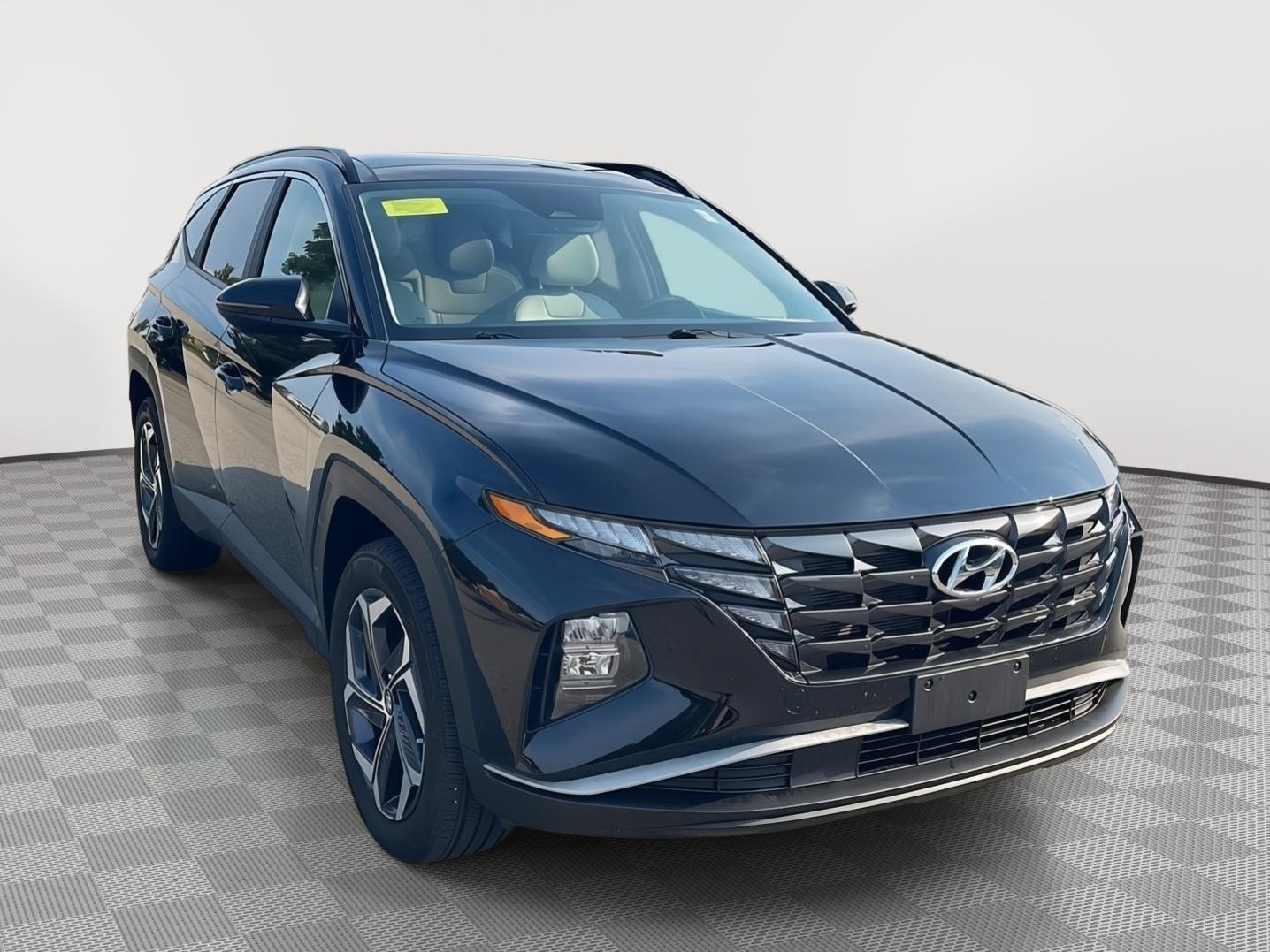 Used 2024 Black Pearl Hyundai SEL Convenience image 3