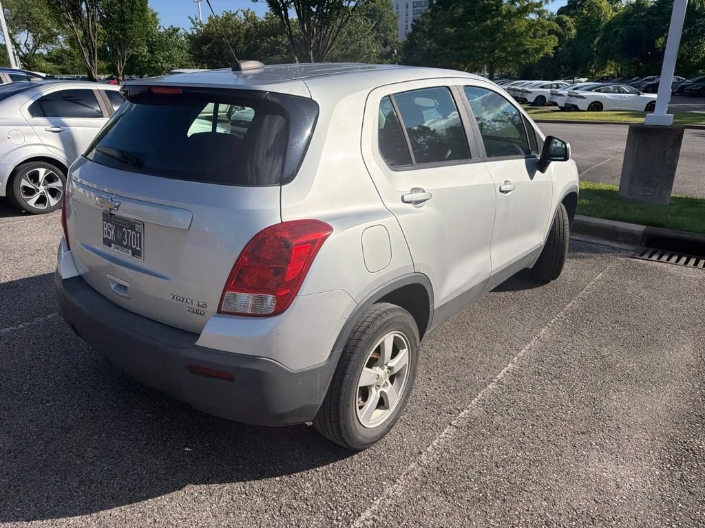 Used 2016 Silver Chevrolet LS image 2