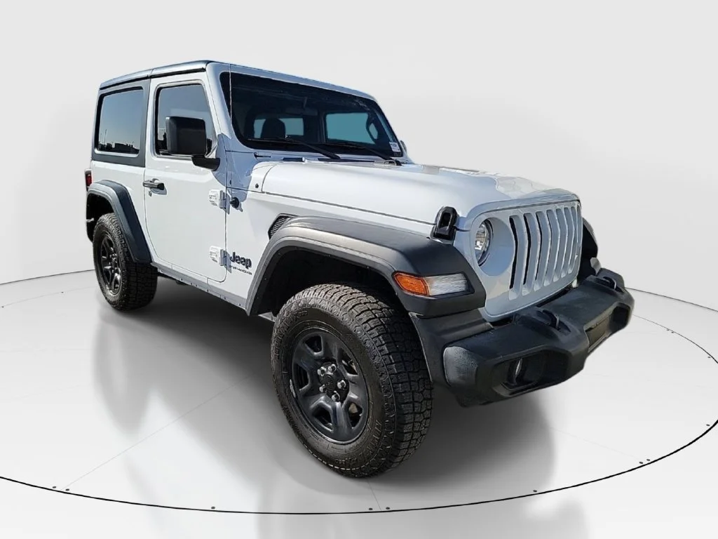 Used 2023 White Jeep Sport image 3