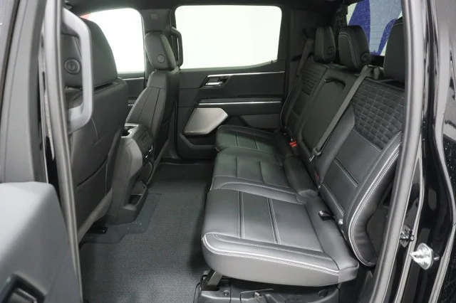 New 2025 Onyx Black GMC Max Range Denali image 32
