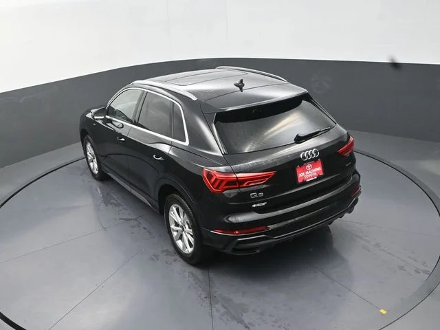 Used 2025  Audi Premium image 27