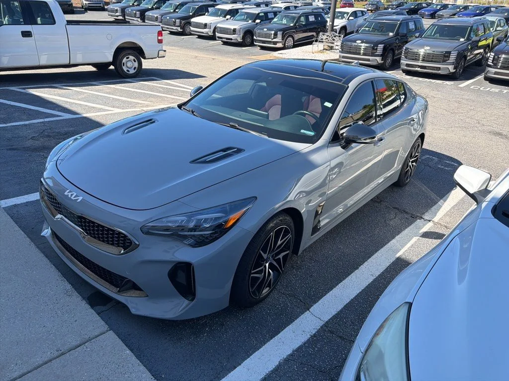 Used 2023 White Kia GT-Line image 2