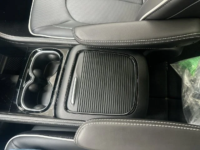 2026 Chrysler Pacifica Limited - Photo 25