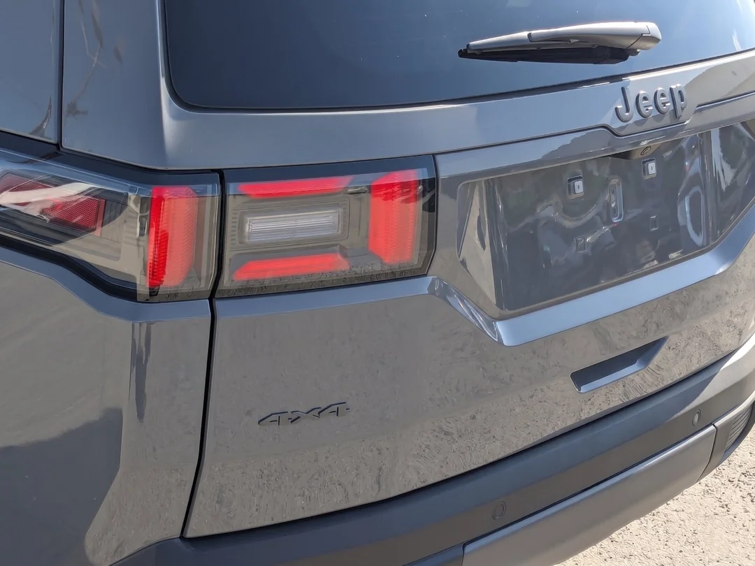 New 2026 Grey Jeep Laredo - - 4x4 - Pkg 23F - Compact Spare - 1.6L Turbo Hybrid - 12.3 Touchscreen & More! image 11