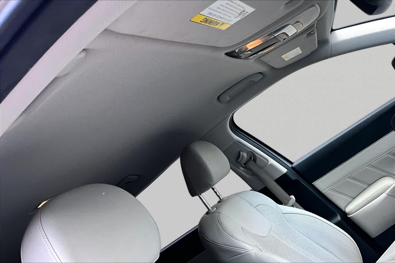 Used 2022 Steel Gray Kia SX Prestige image 14