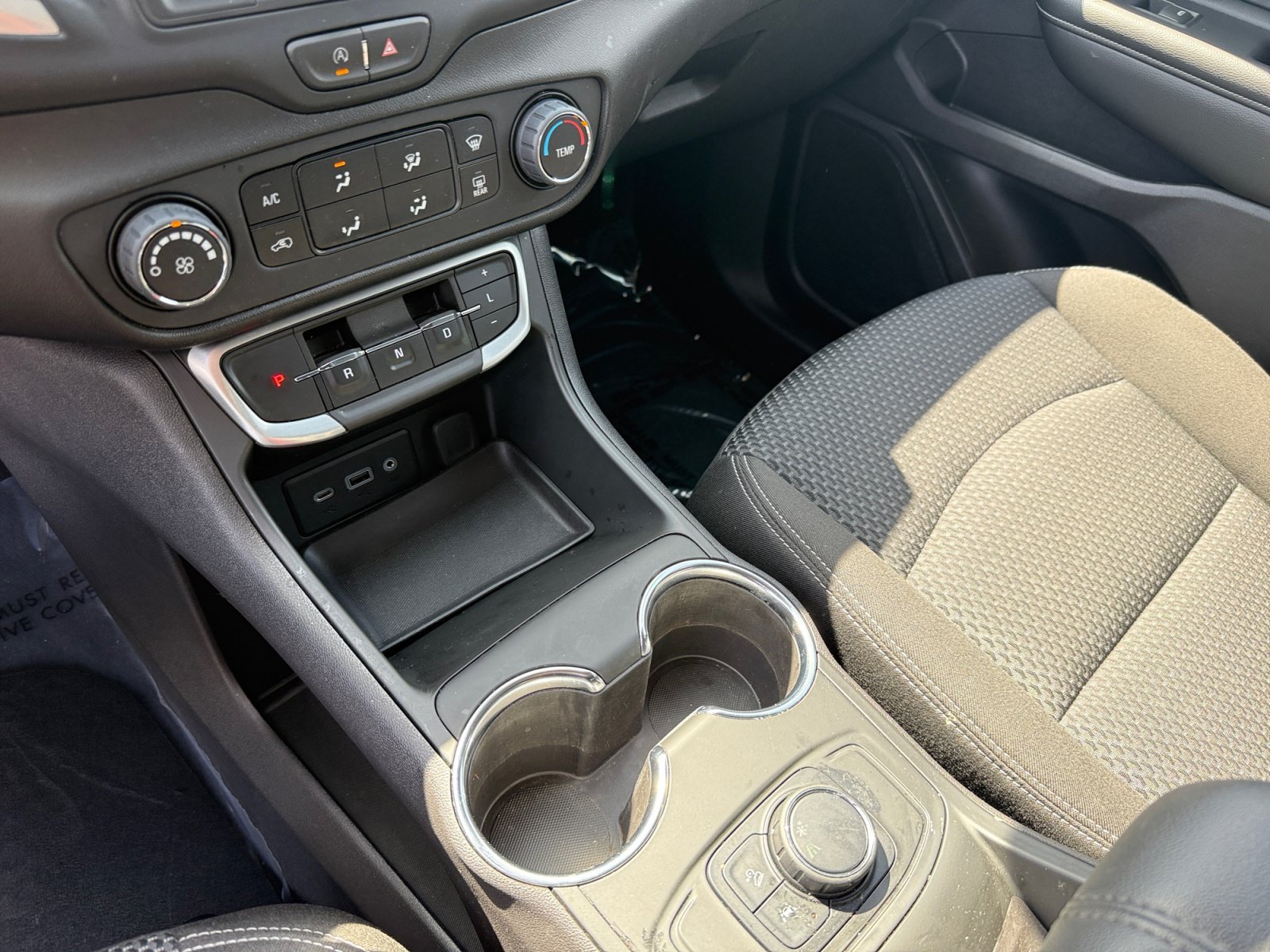 Used 2024 Summit White GMC SLE image 13