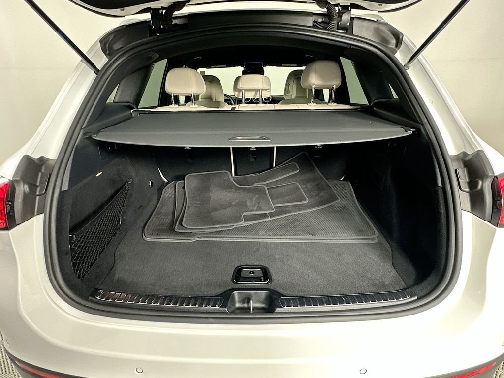 Certified Used 2023  Mercedes-Benz GLC 300 image 24
