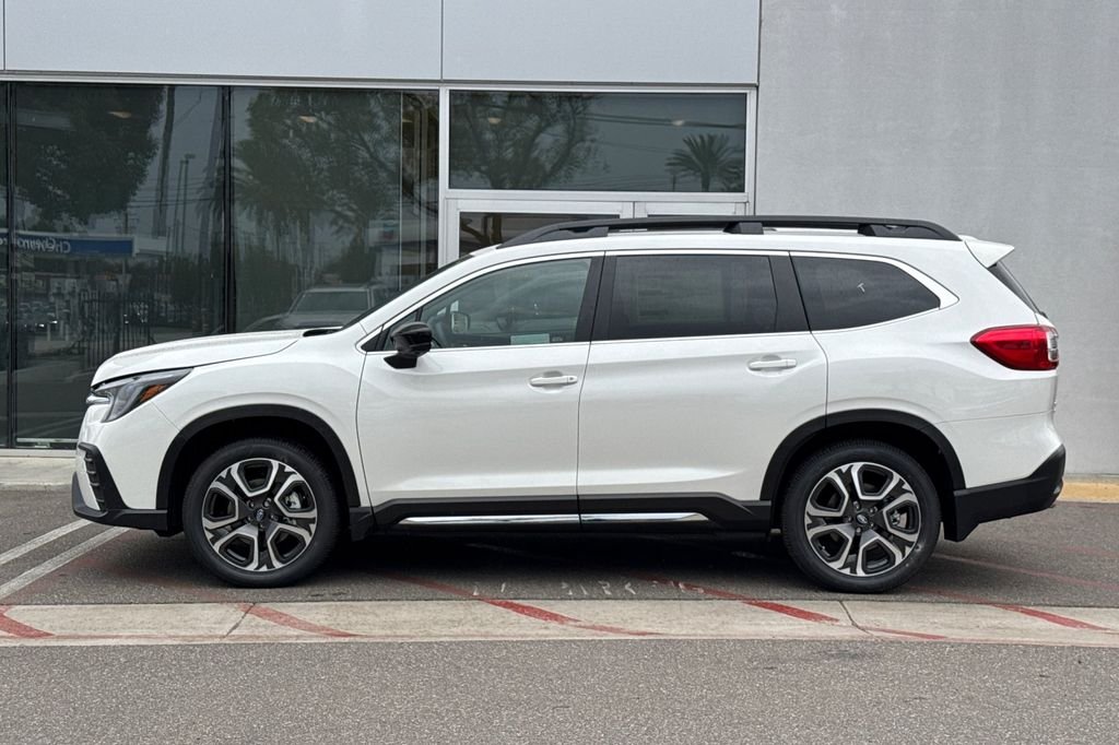 New 2026 CRYSTAL WHITE PEARL Subaru Limited 7-Passenger image 8