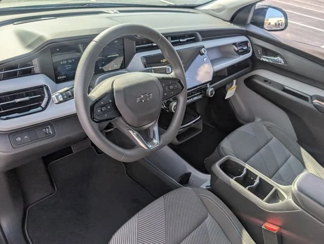 New 2027 Sterling Grey Metallic Chevrolet LT image 6