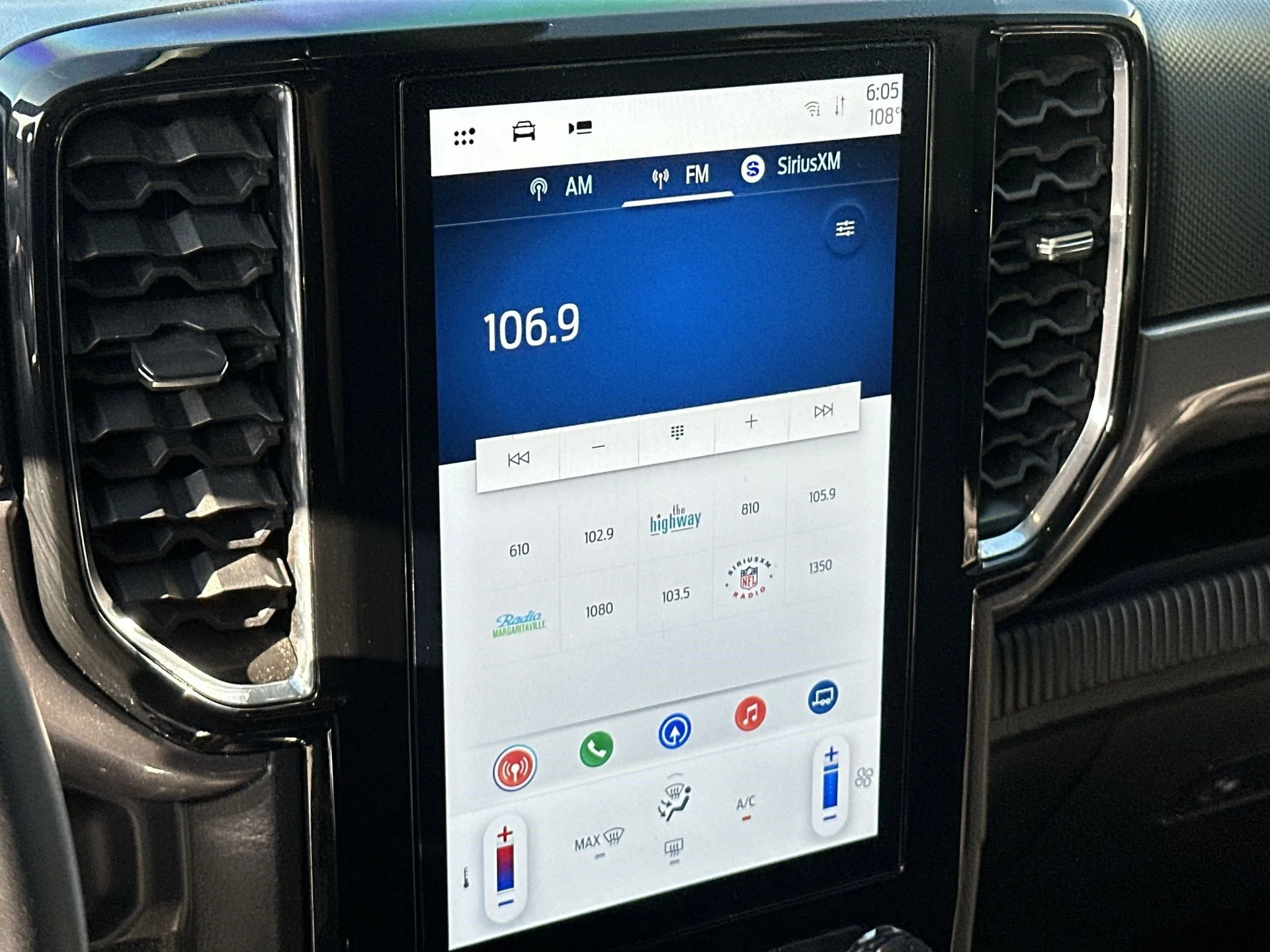 Used 2024 Shadow Black Ford XLT image 12