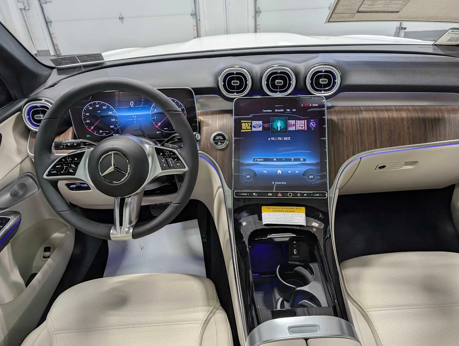 Certified Used 2026 Polar White Mercedes-Benz GLC 300 image 16
