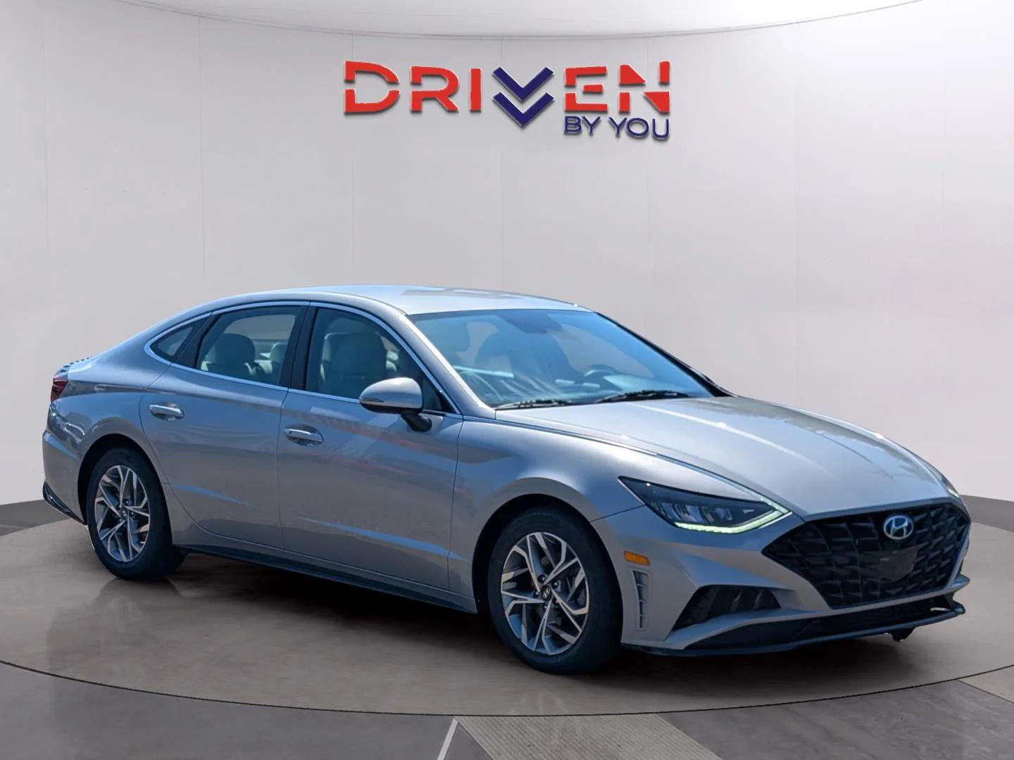 Used 2023 Curated Silver Hyundai SEL image 11