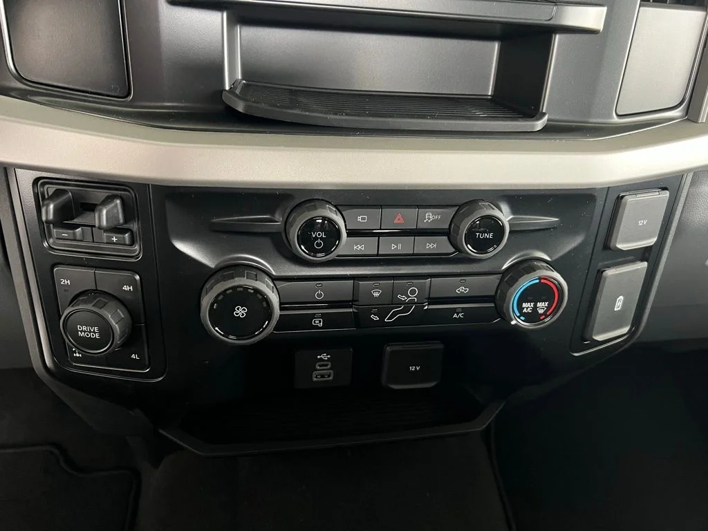 New 2026 Oxford White Ford F-250® XL image 13