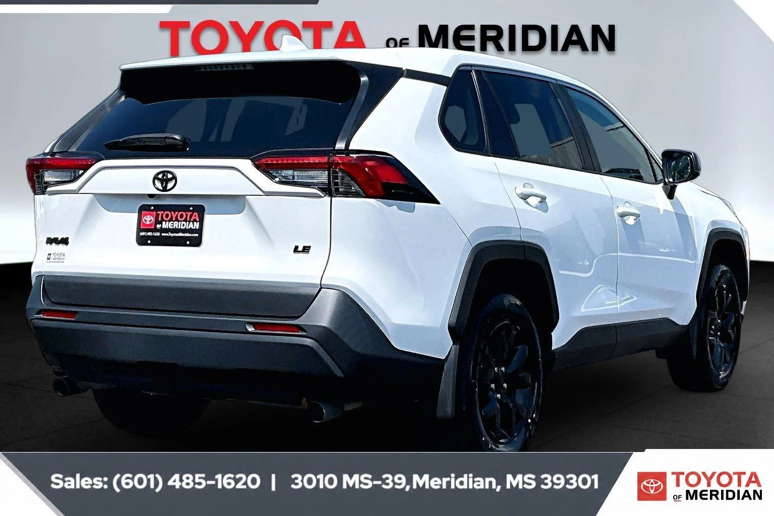 Used 2024 Ice Cap Toyota LE image 11