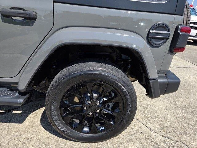 Used 2021 Sting-Gray Clearcoat Jeep Unlimited Sahara image 24