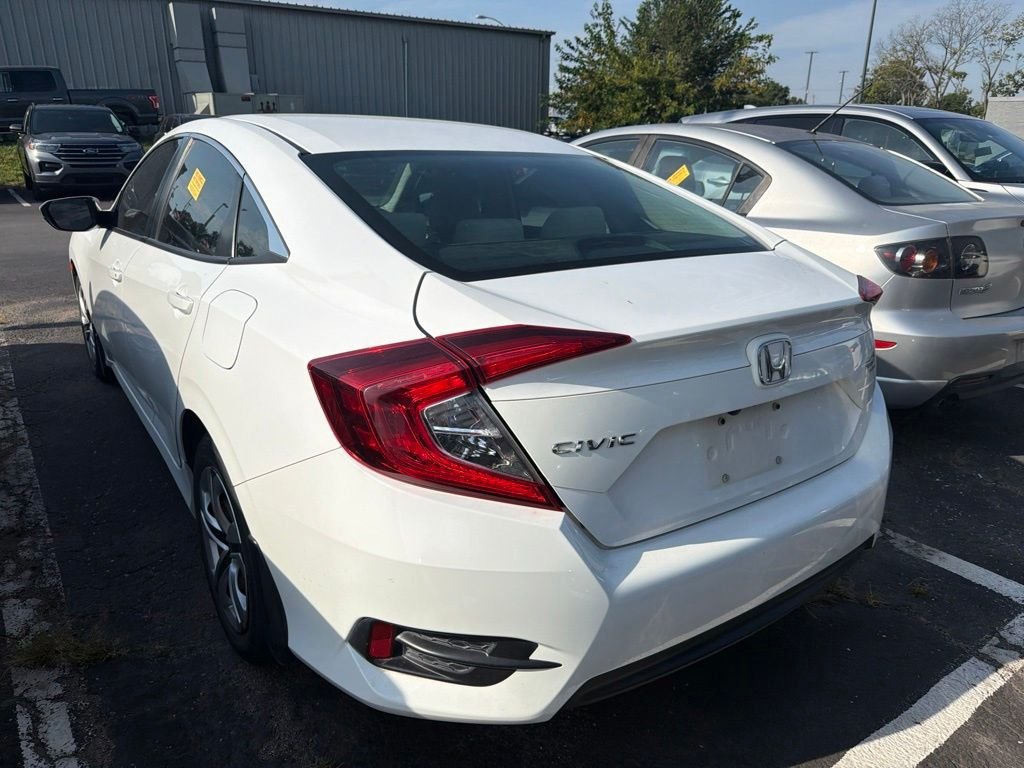 Used 2018 White Honda LX image 4