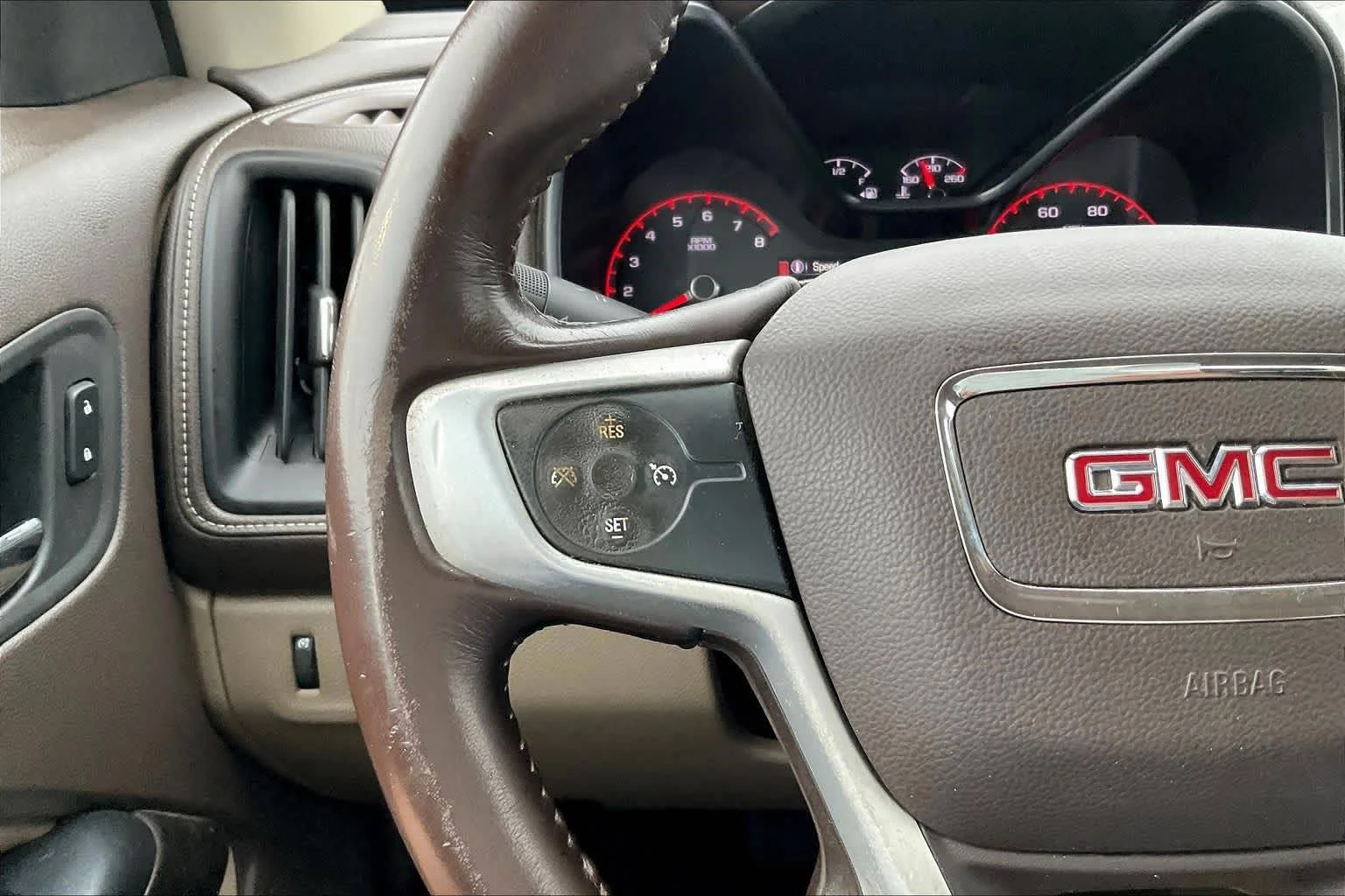 Used 2016 Summit White GMC 2WD SLE image 22
