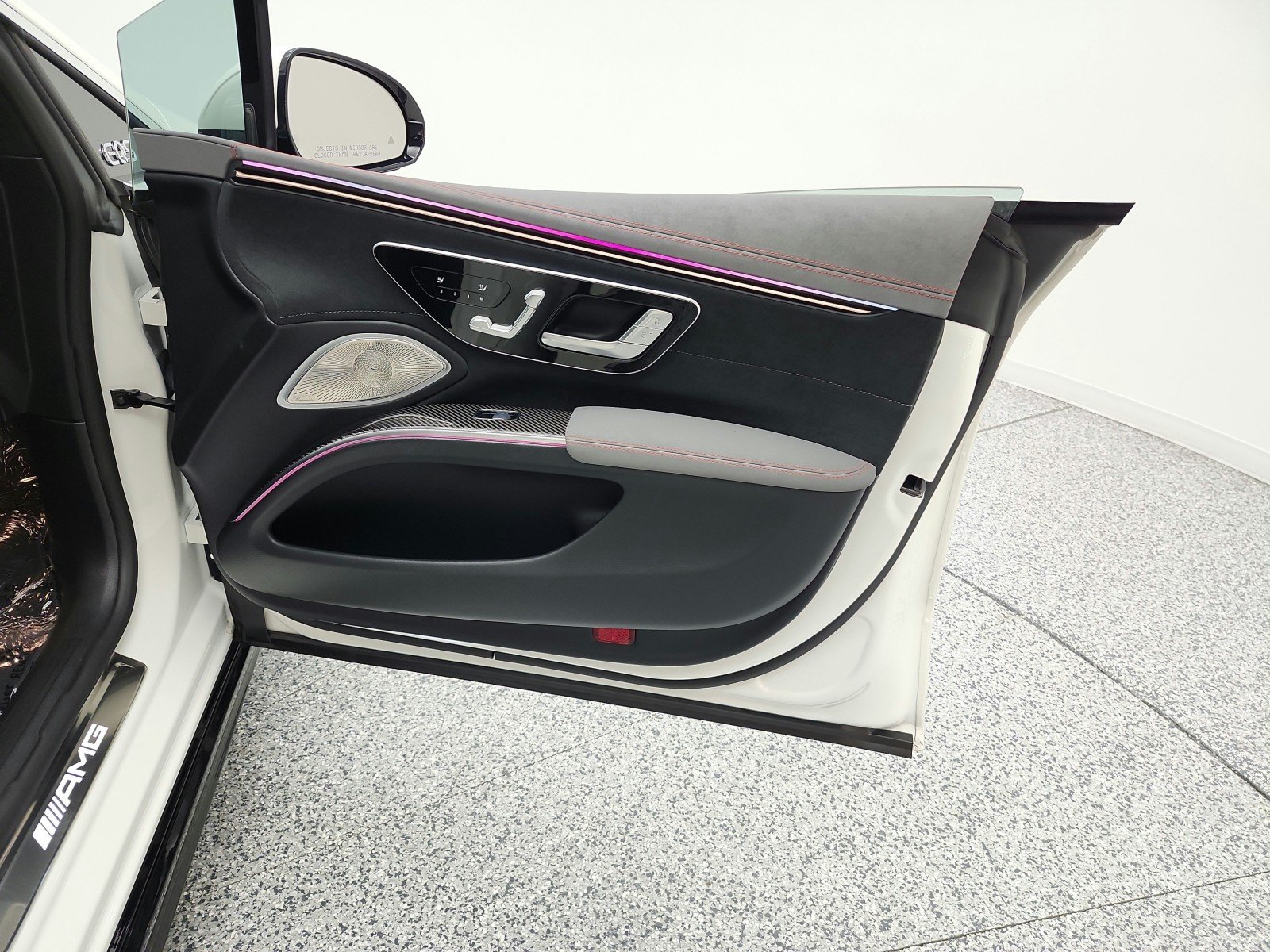 Certified Used 2023 MANUFAKTUR Diamond White Mercedes-Benz AMG® EQS 4MATIC+ Sedan image 20