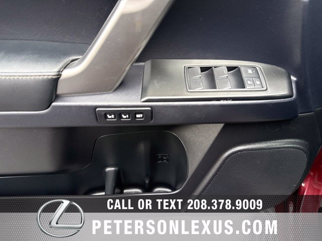 Used 2022  Lexus 460 Premium image 24