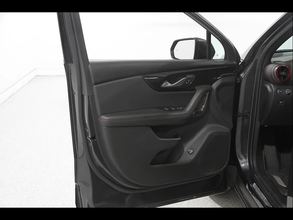 Used 2020 Nightfall Gray Metallic Chevrolet RS image 4