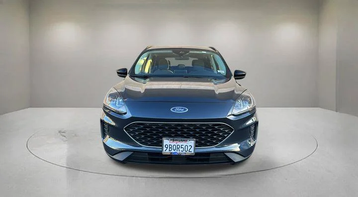 Certified Used 2022 Blue Ford SE image 2