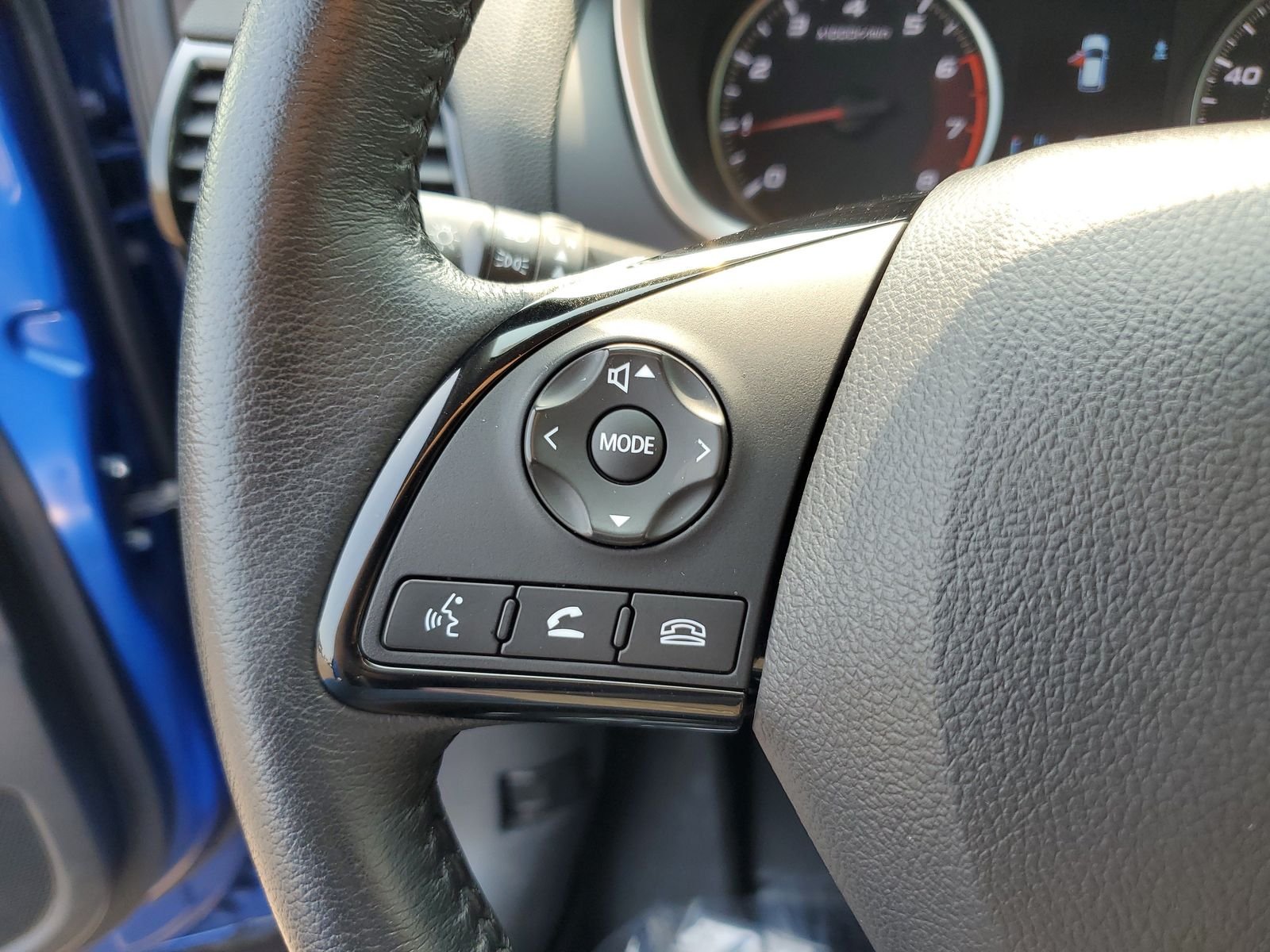 Used 2022 Blue Mitsubishi SE image 18