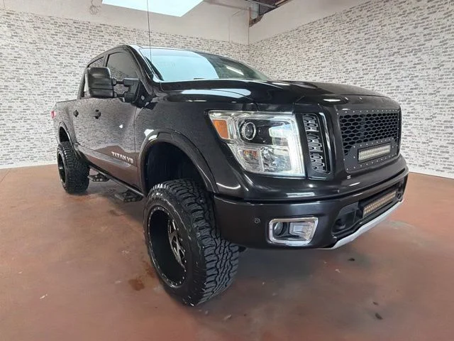 Used 2018 Magnetic Black Nissan PRO-4X image 9