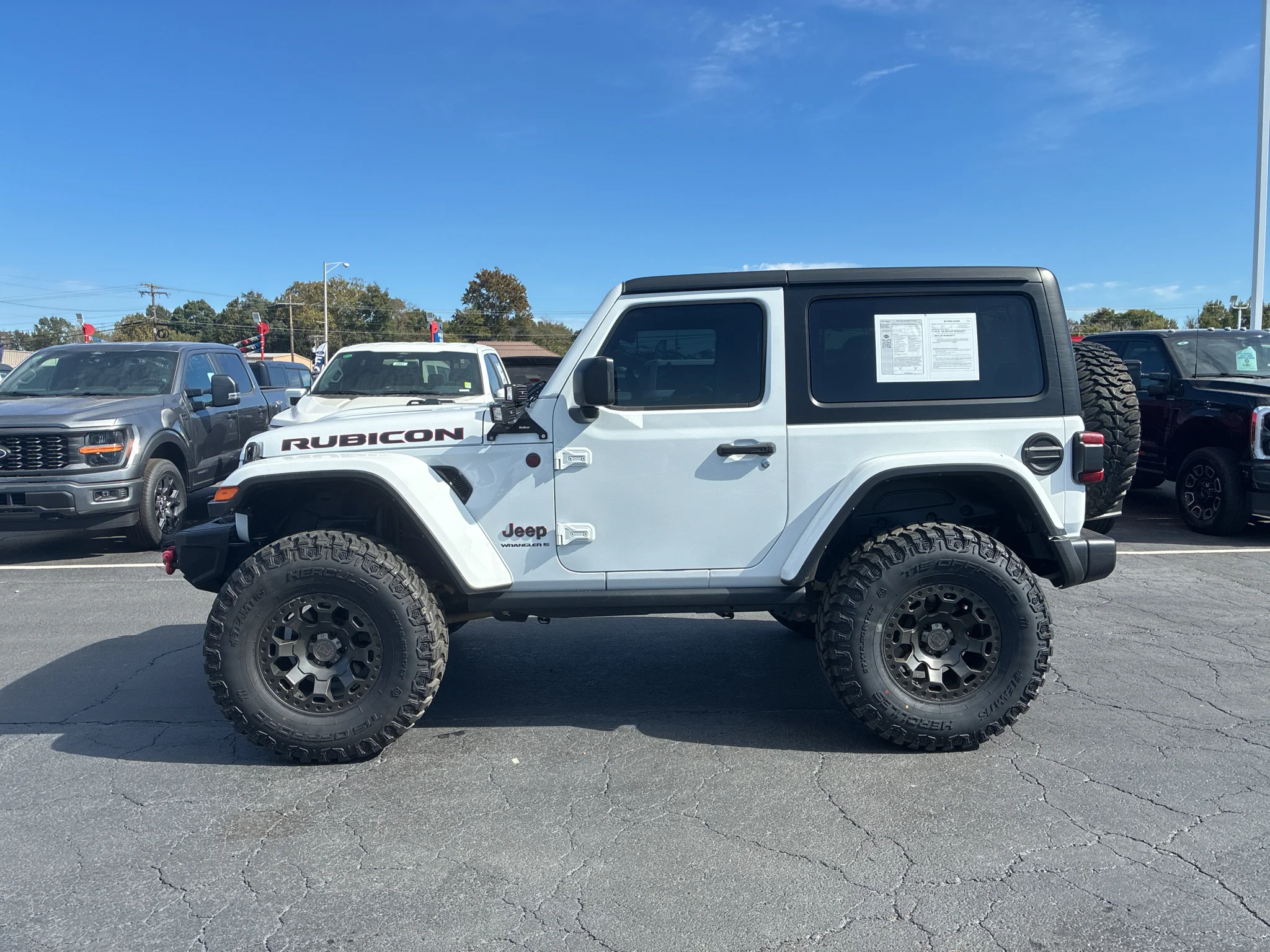 Used 2023 Bright White Clearcoat Jeep Rubicon image 8