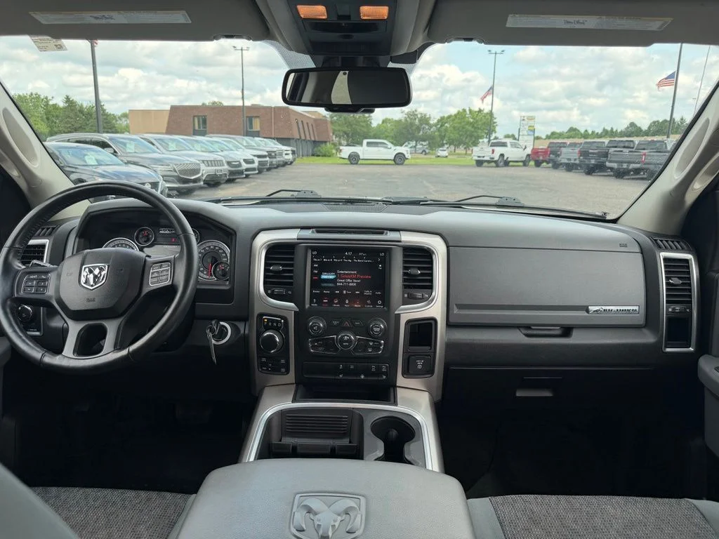 Used 2018 Silver Ram Big Horn image 32