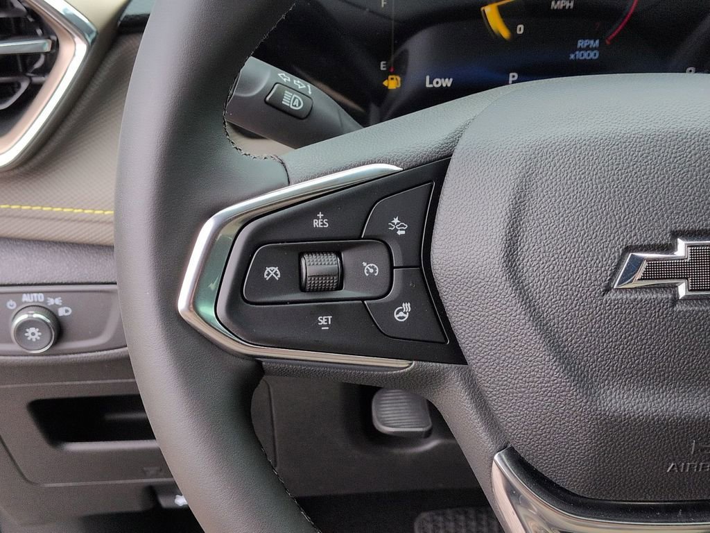 New 2026 Mosaic Black Metallic Chevrolet ACTIV image 18