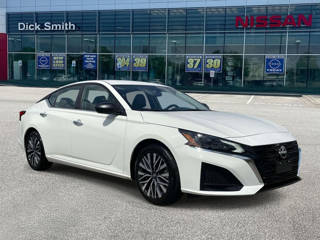 2025 Nissan Altima SV