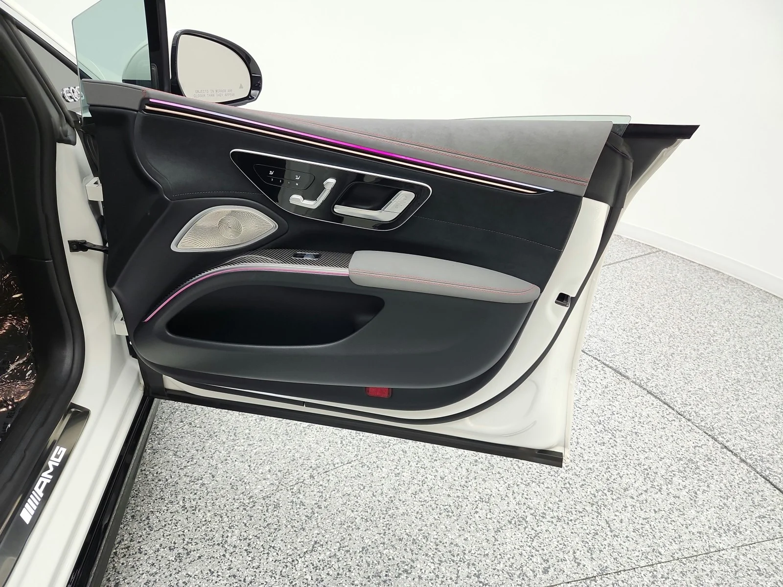 Certified Used 2023 MANUFAKTUR Diamond White Mercedes-Benz AMG® EQS 4MATIC+ Sedan image 20