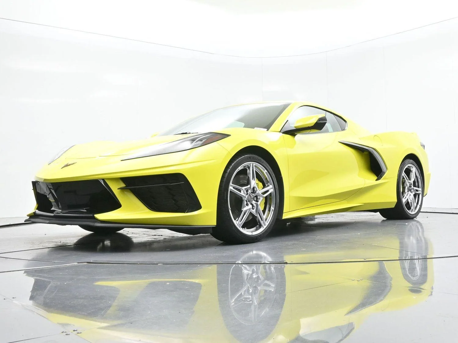 Used 2021 ACCELERATE YELLOW METALLIC Chevrolet 1LT image 45