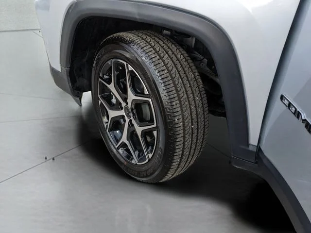 Used 2026 Silver Jeep Limited image 34