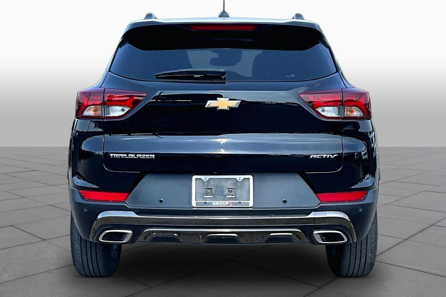 Used 2023 Mosaic Black Metallic Chevrolet ACTIV image 5