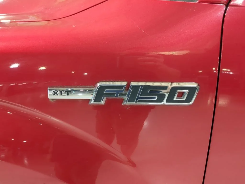 Used 2009 Red Ford  image 15