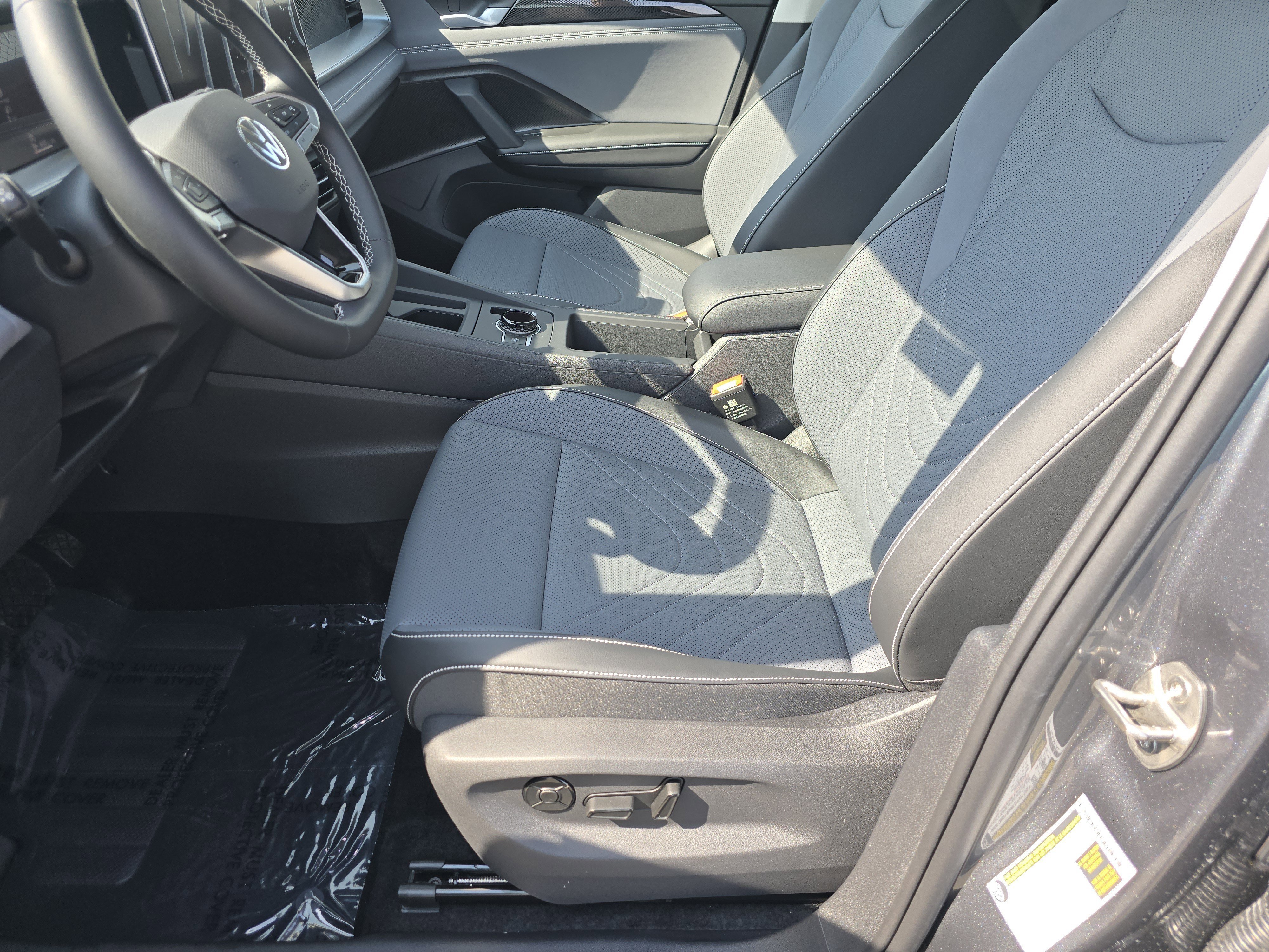 New 2026 Platinum Gray Metallic Volkswagen SE image 19