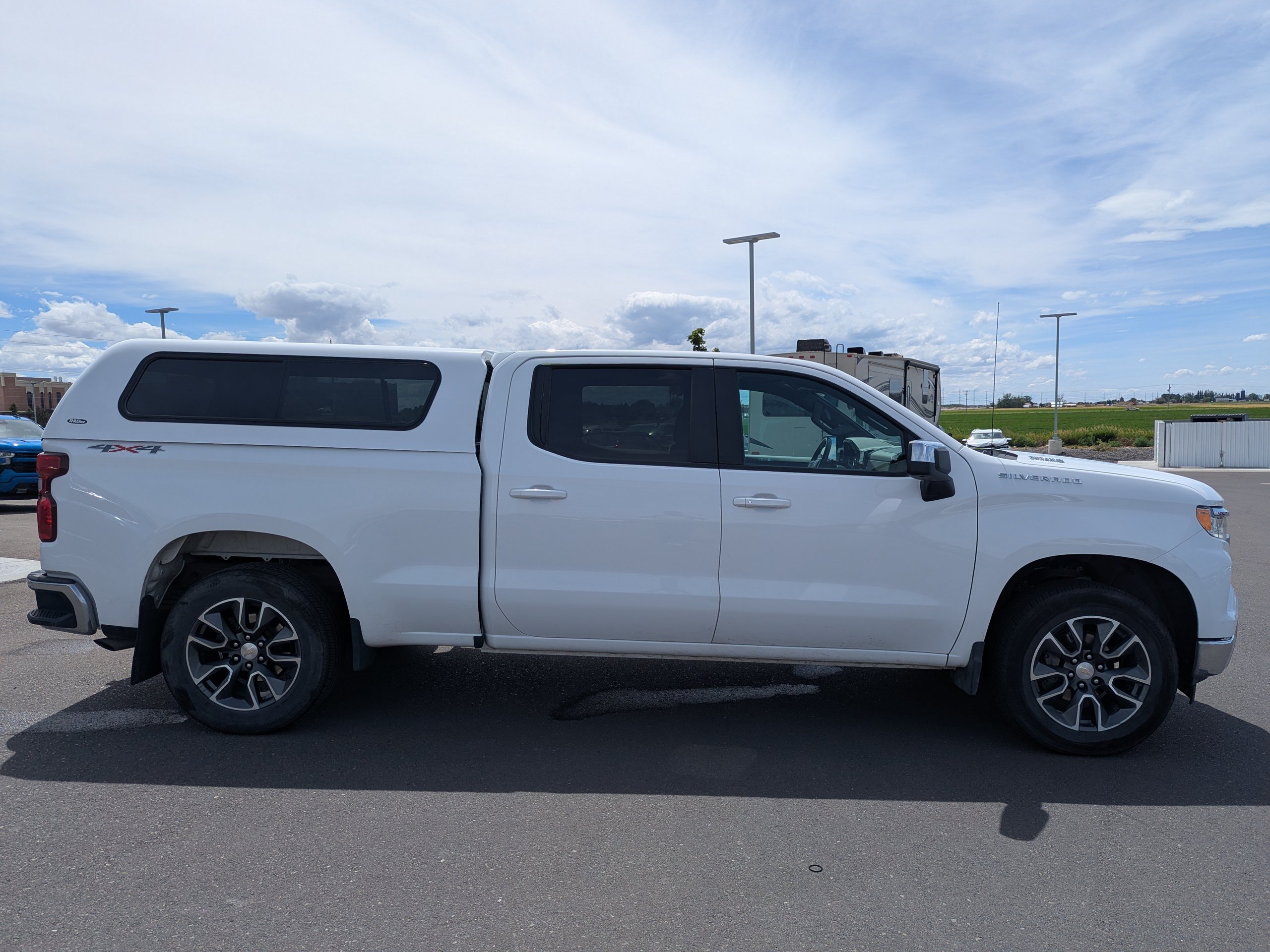 2022 Chevrolet Silverado 1500 LT - Photo 7